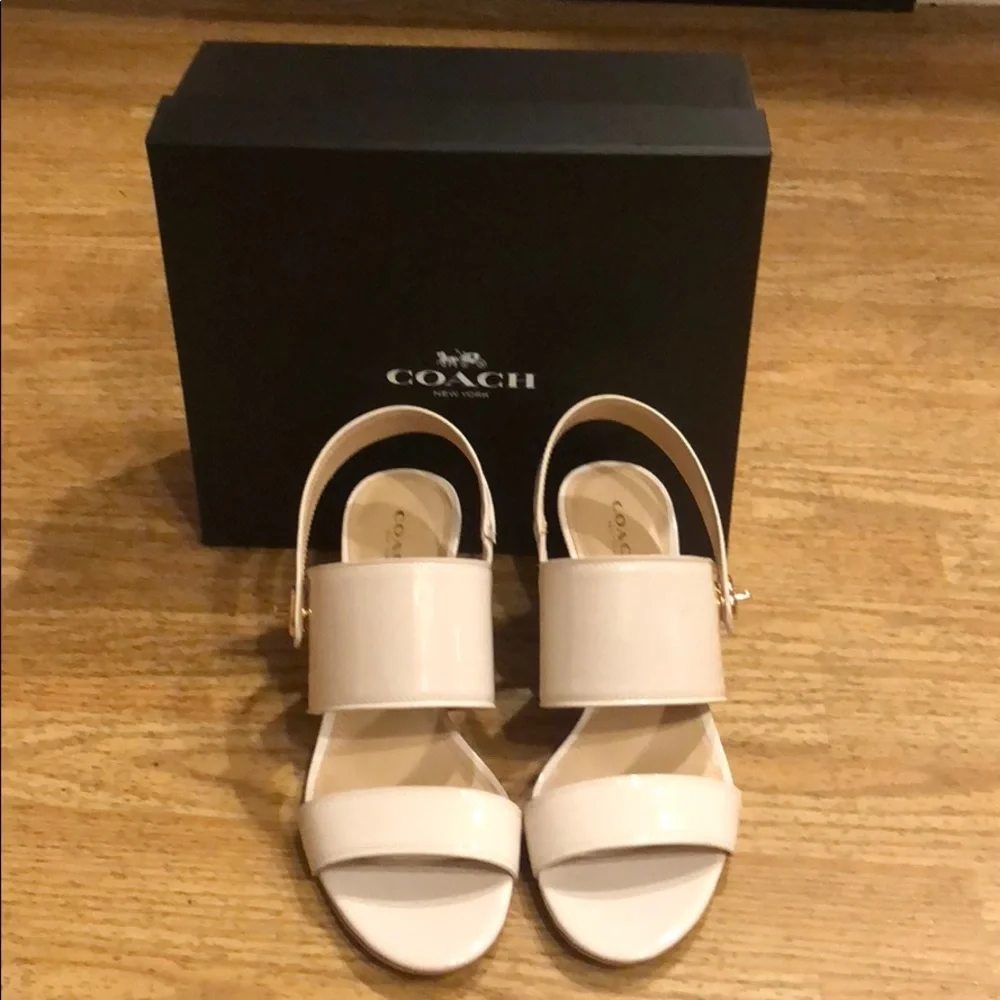 EUC Coach *Marla* Patent Leather Heels with Gold Accent Stacked Heel - Picture 2 of 12